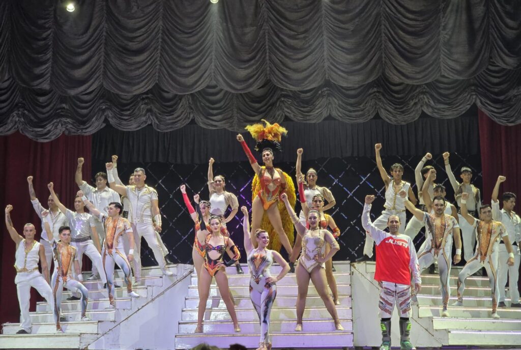 El Circo Rodas recibió a más de 35 mil espectadores y se queda una semana más