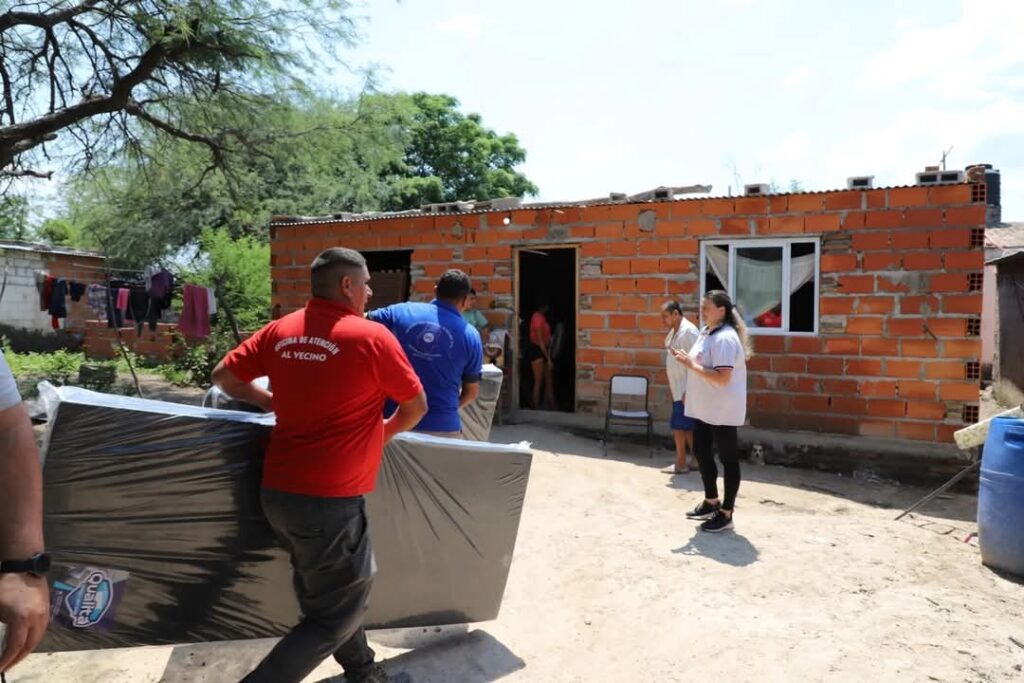 Las Termas: Brindan asistencia a las familias afectadas por el temporal
