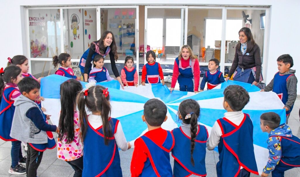 Convocan a cubrir cargos docentes para el Jardín de Infantes Nº 919 del barrio Parque del Río I