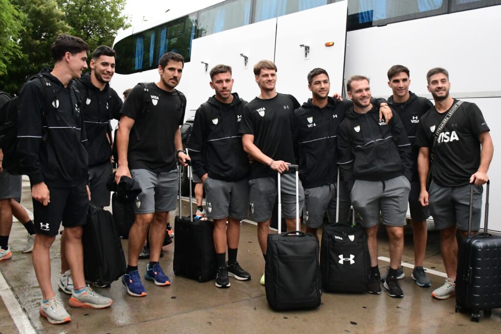 Los Leones ya se encuentran en Santiago para participar del FIH Pro League Los Leones ya se encuentran en Santiago para participar del FIH Pro League