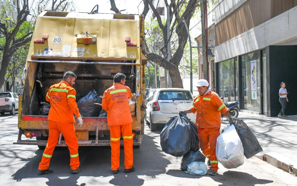 Nueva modalidad de recolección de residuos para frentistas de la calzada oeste de avenida Colón