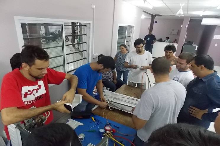 La Escuela de Artes y Oficios de la Unse inicia la inscripción para más de 120 cursos de Oficios