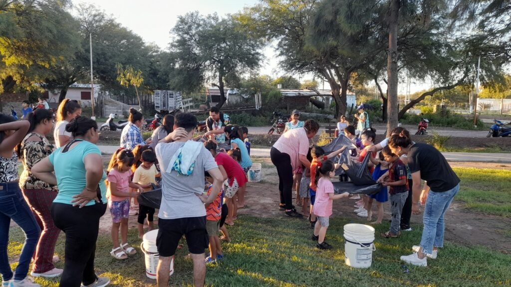 Niños y jóvenes realizaron actividades recreativas en el Balneario Municipal de Colonia El Simbolar