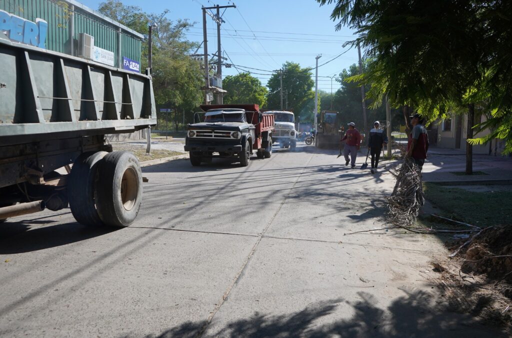 Nuevo operativo integral de limpieza en el Barrio Centro de La Banda