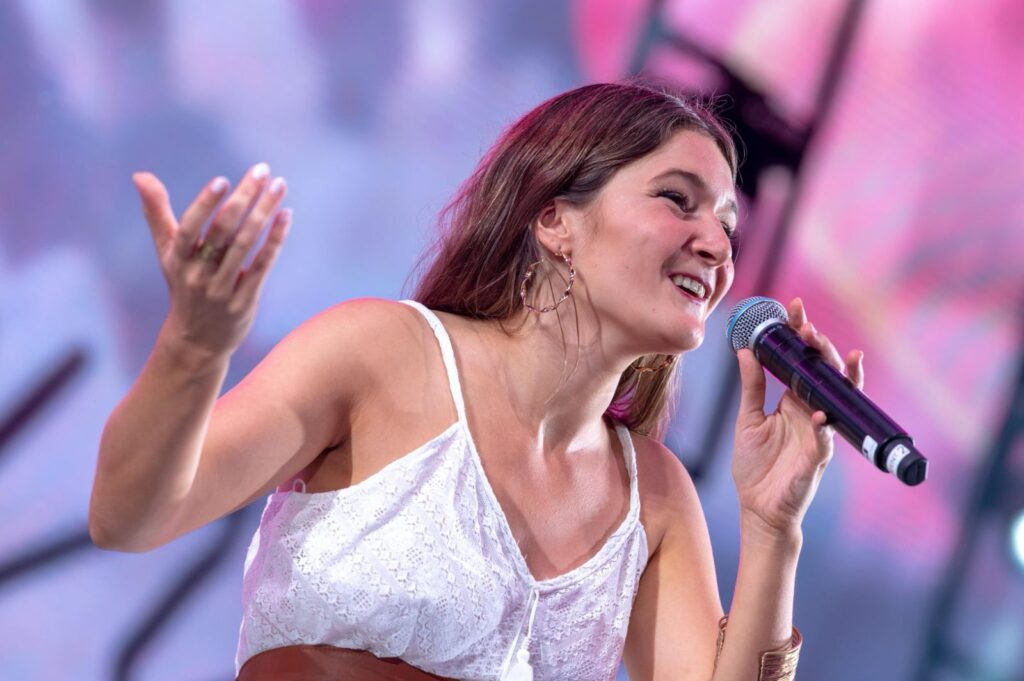 La talentosa Maggie Cullen actuará en Santiago del Estero