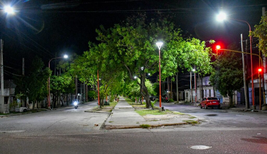 Por el avance de la pavimentación en Av.Colon interrumpirán el tránsito en el cruce con calle Rivadavia
