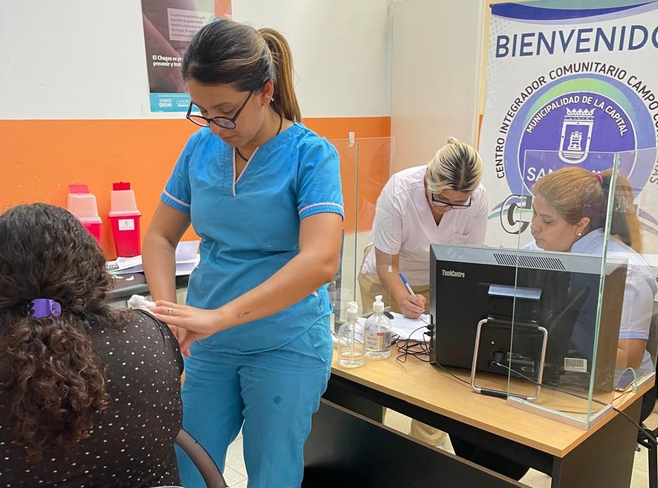 Los centros de salud continuarán con la vacunación contra el dengue durante la semana