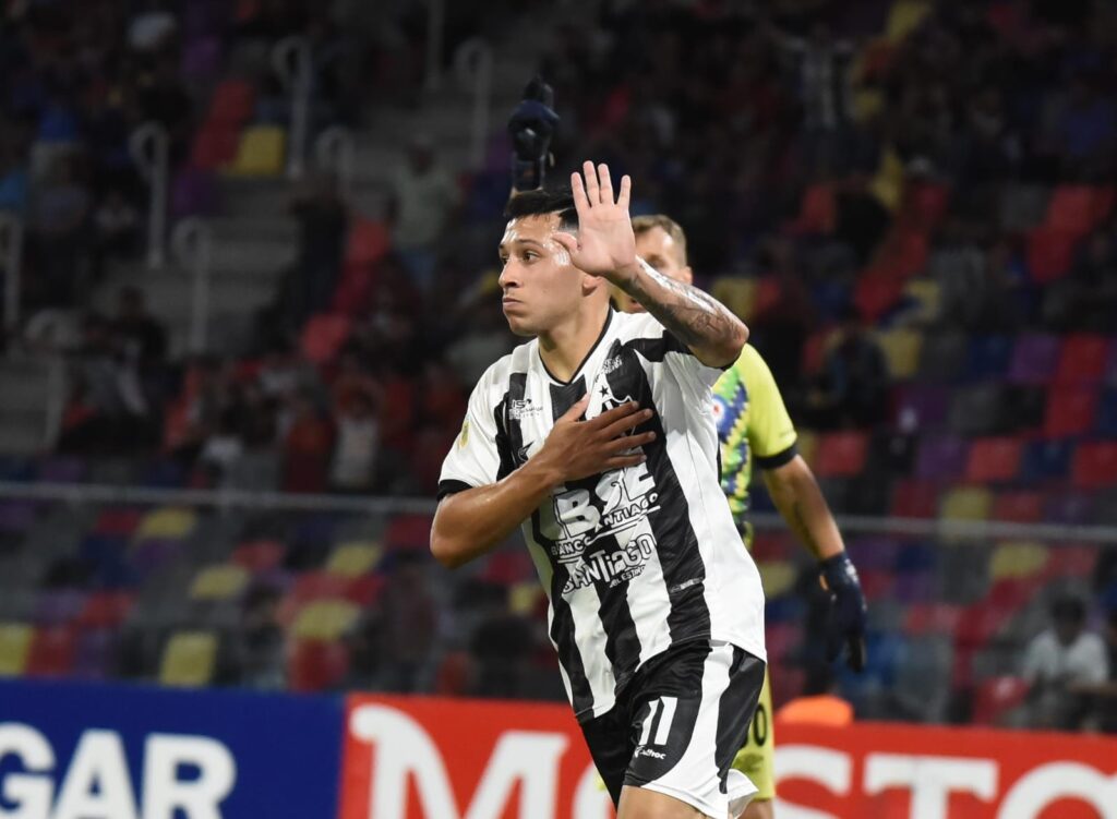 CON LA CABEZA EN LA COPA