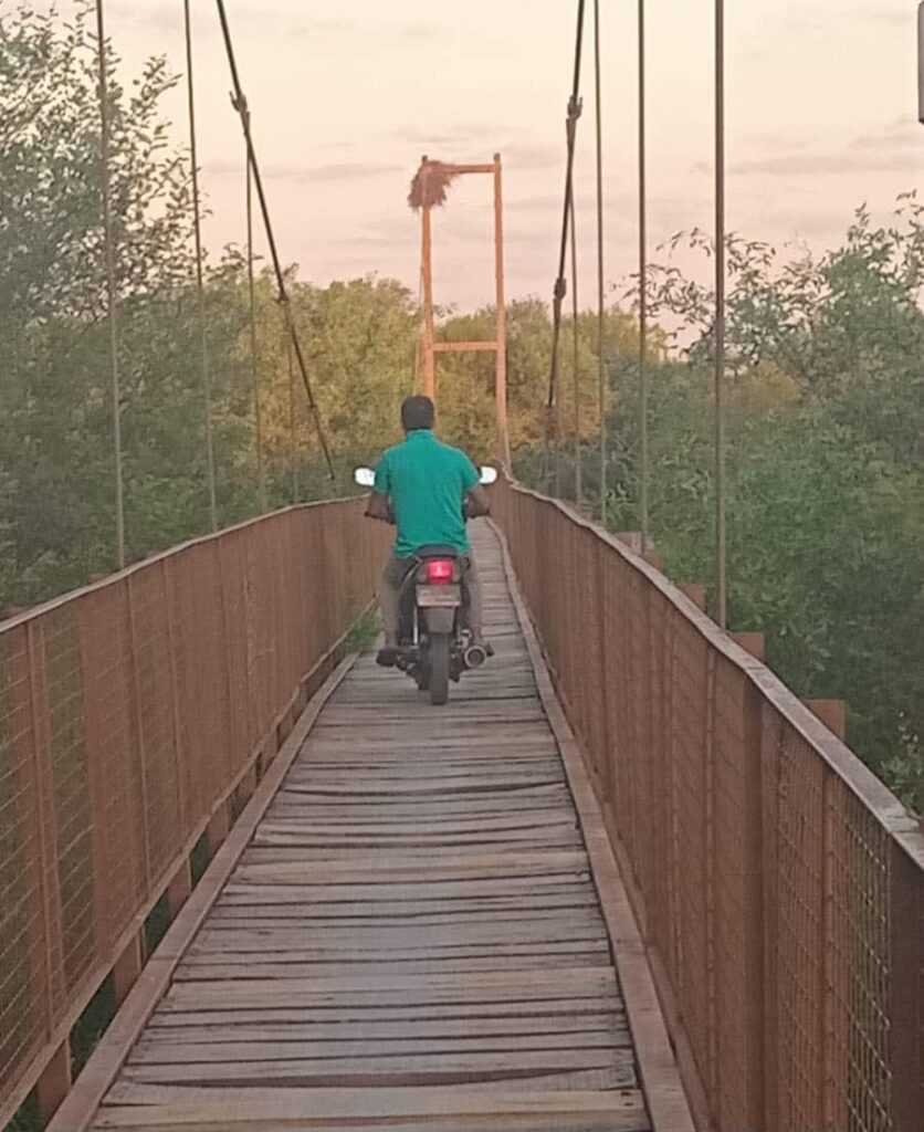 Nueva Esperanza: Restauran la Pasarela Tres Bajos- El Quemado