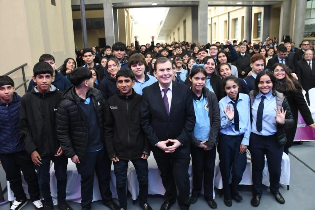 Zamora inauguró la obra de remodelación, ampliación y puesta en valor de la Escuela Técnica N°2 de La Banda
