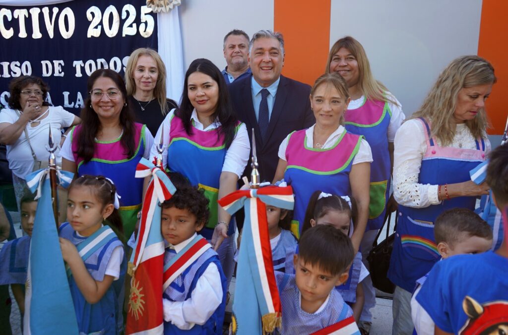 Con un fuerte compromiso con la educación, inició el Ciclo Lectivo 2025 en La Banda