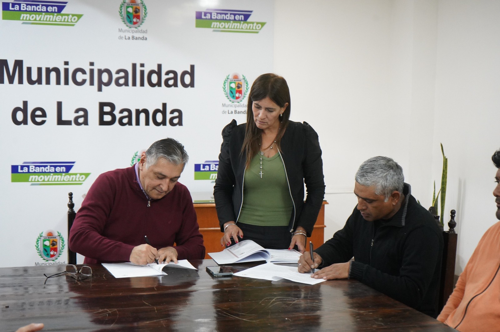 Convenio para la construcción de un espacio social y deportivo en el ...