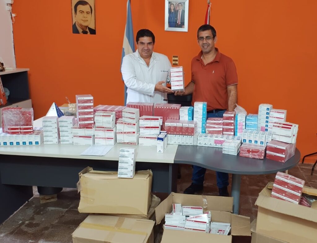 La comisión municipal de La Cañada entregó medicamentos al Hospital Zonal