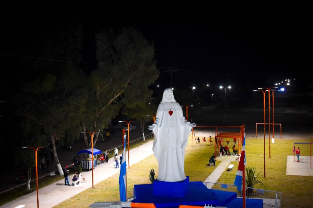 Inauguraron la plaza Sagrado Corazón de Jesús en el ingreso a la cuidad de Clodomira