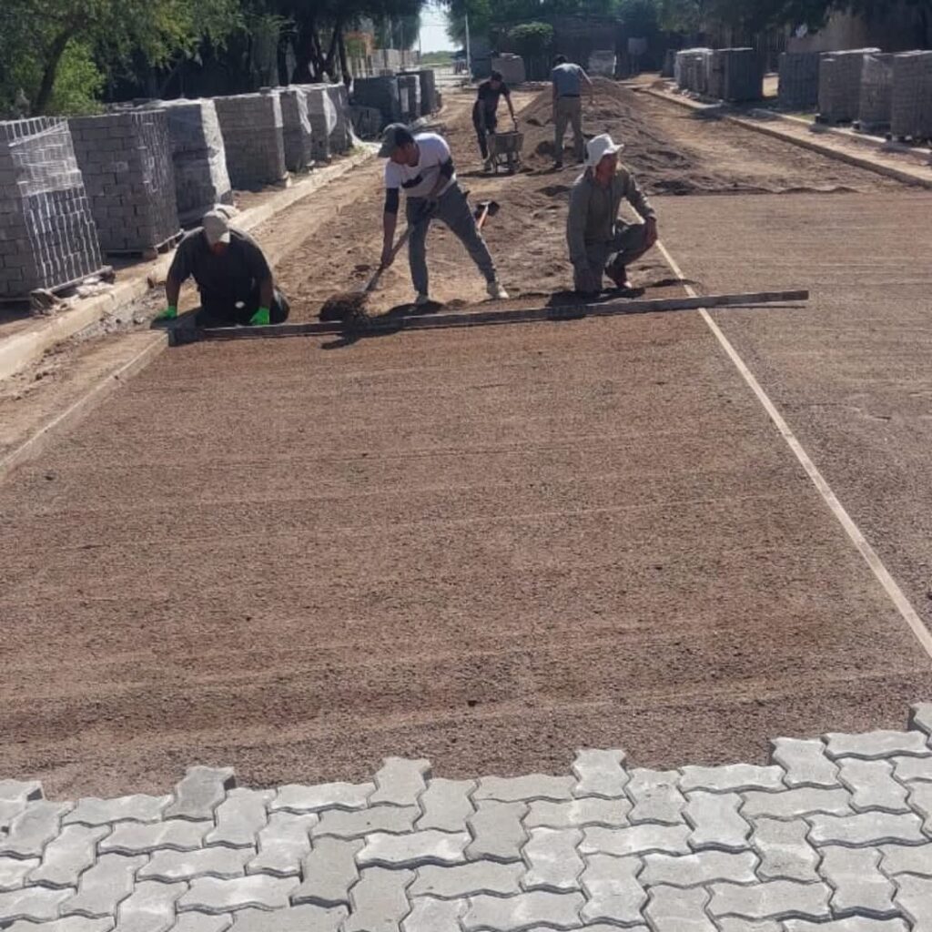 Sumampa: Iniciaron el pavimento articulado en el barrio Este