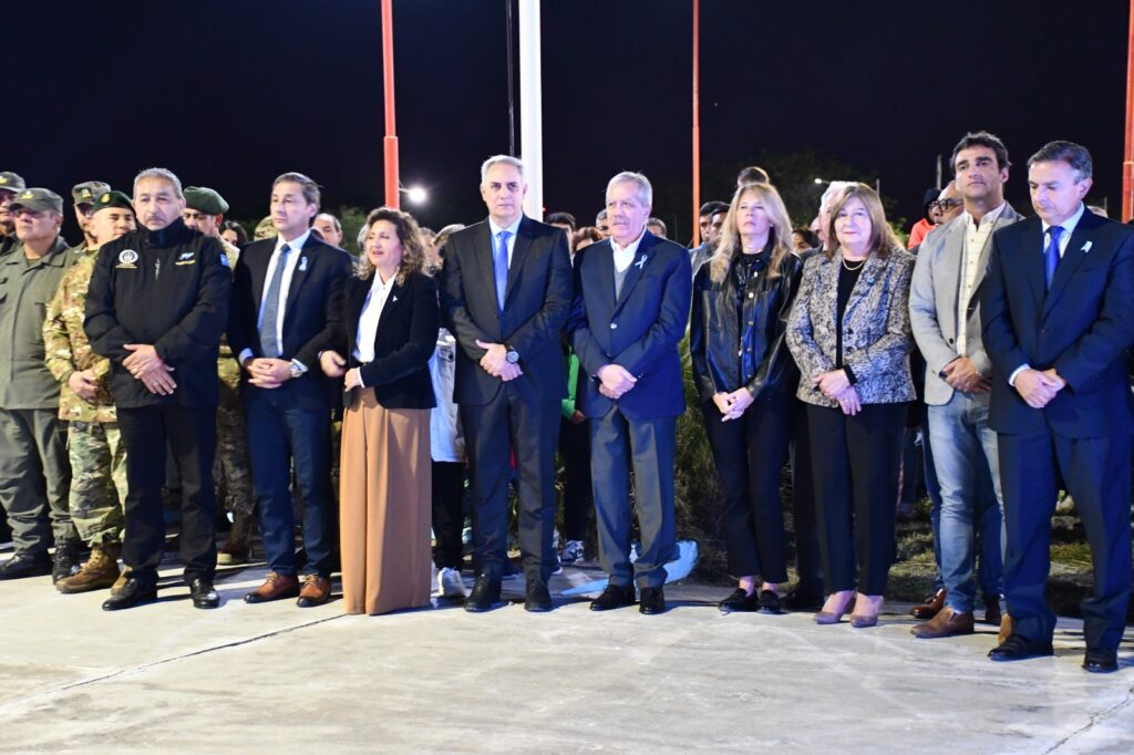 Vigilia en homenaje a los Veteranos y Caídos en Malvinas