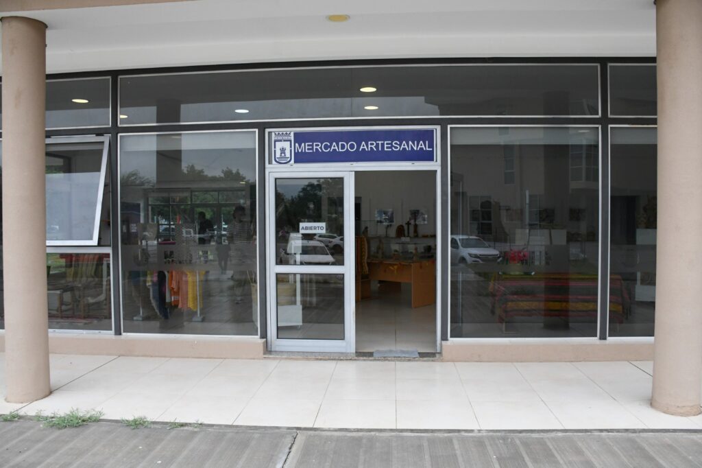 Continúa el ciclo de charlas en el Mercado Artesanal Municipal Continúa el ciclo de charlas en el Mercado Artesanal Municipal