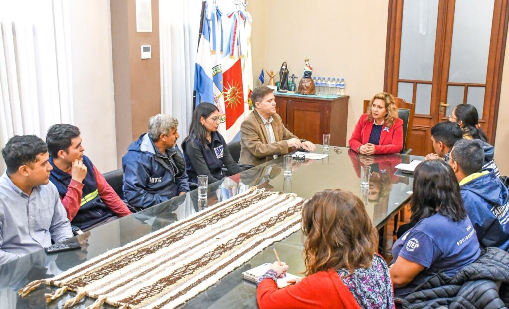 Fuentes recibió en una reunión de trabajo a la asociación de recicladores y recuperadores