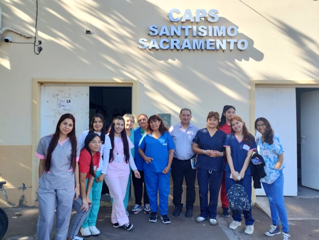 Estudiantes de la Unse realizan pasantías en el Centro de Salud de del barrio Borges