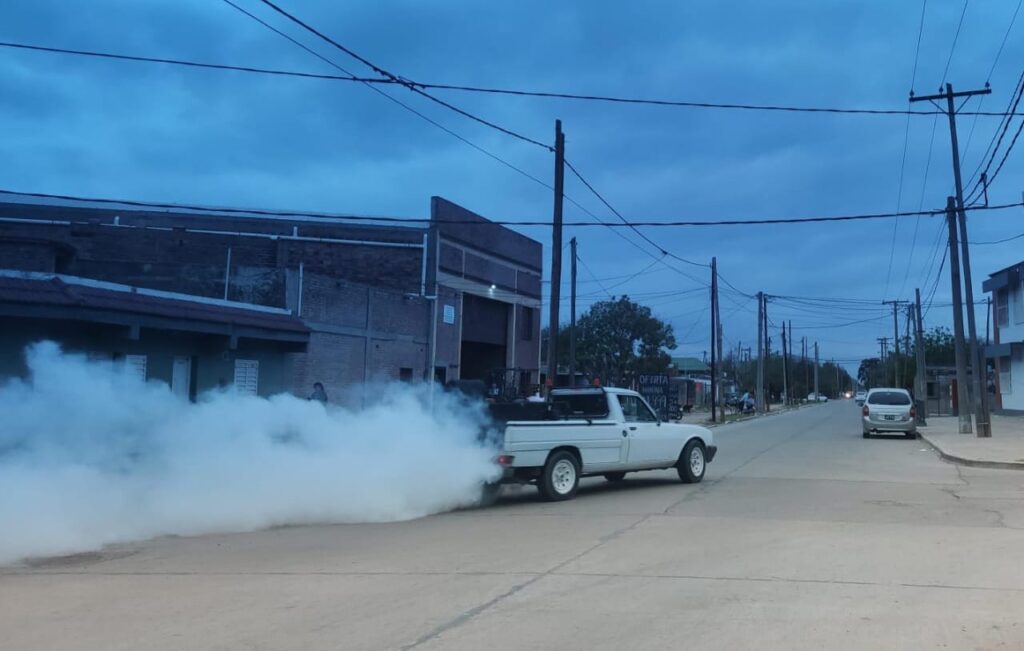 Continúa el programa de fumigaciones en Capital
