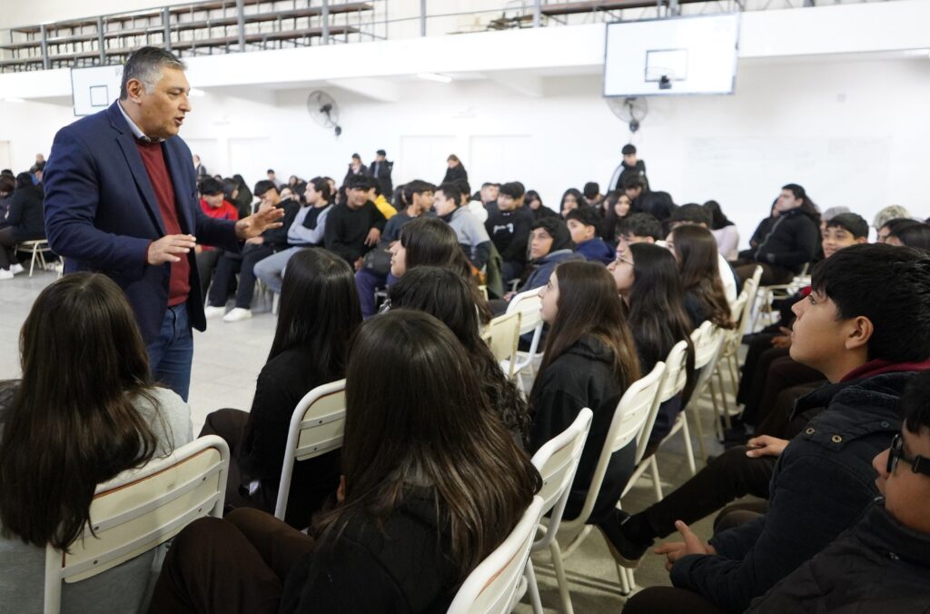 Nediani participó del programa “El Municipio y el Concejo Deliberante en tu escuela”