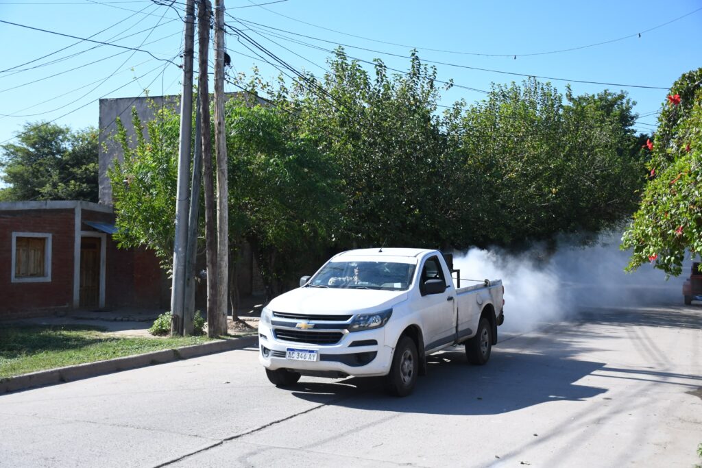 Continúa el programa fumigaciones en Capital