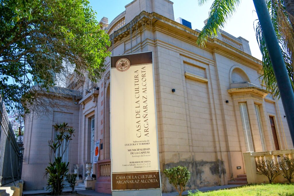 La Casa Argañaraz Alcorta inaugurará una muestra pictórica de Peteco Carabajal La Casa Argañaraz Alcorta inaugurará una muestra pictórica de Peteco Carabajal