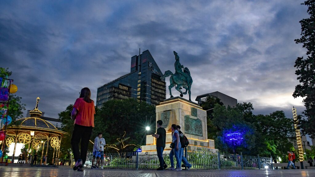 Realizarán la muestra Paseo del Arte en Plaza Libertad en homenaje a la Madre de Ciudades