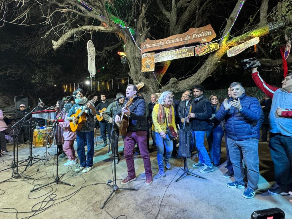La Marcha de los Bombos 2025 comenzó a latir en la vigilia Patio de Froilán “El Indio” González