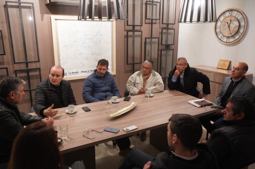 Nediani mantuvo una reunión con gremios en el marco del diálogo por las mejoras salariales