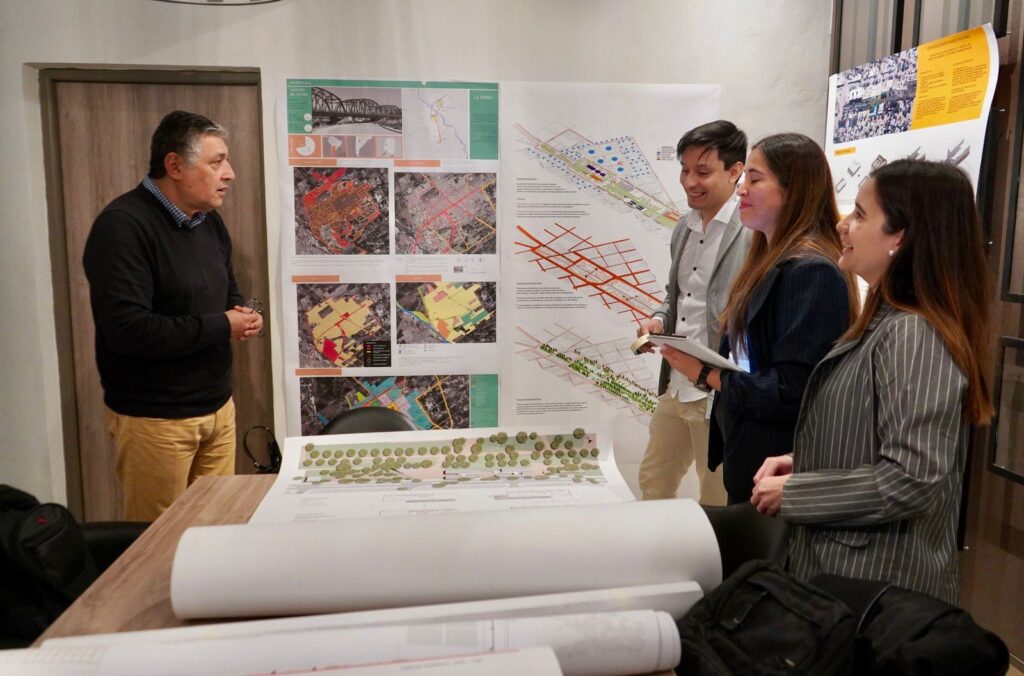 Nediani recibió a arquitectos que desarrollaron un proyecto urbanístico sobre La Banda
