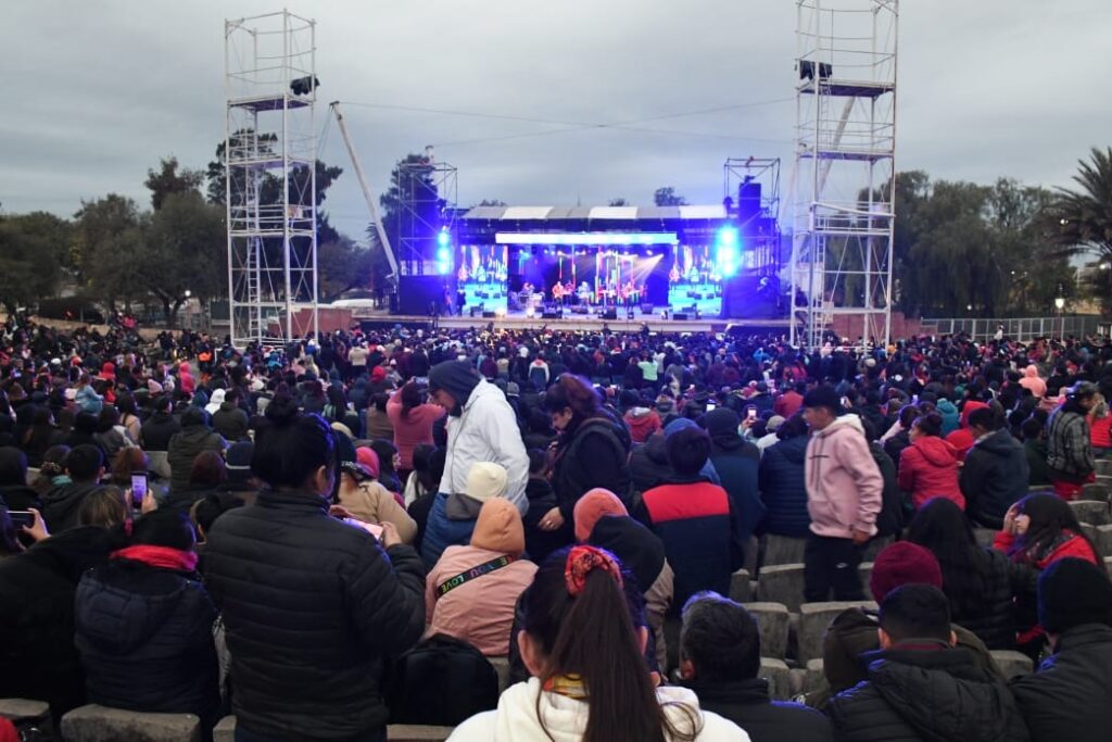 Una gran cartelera de artistas animarán el festival por el Día del Amigo  