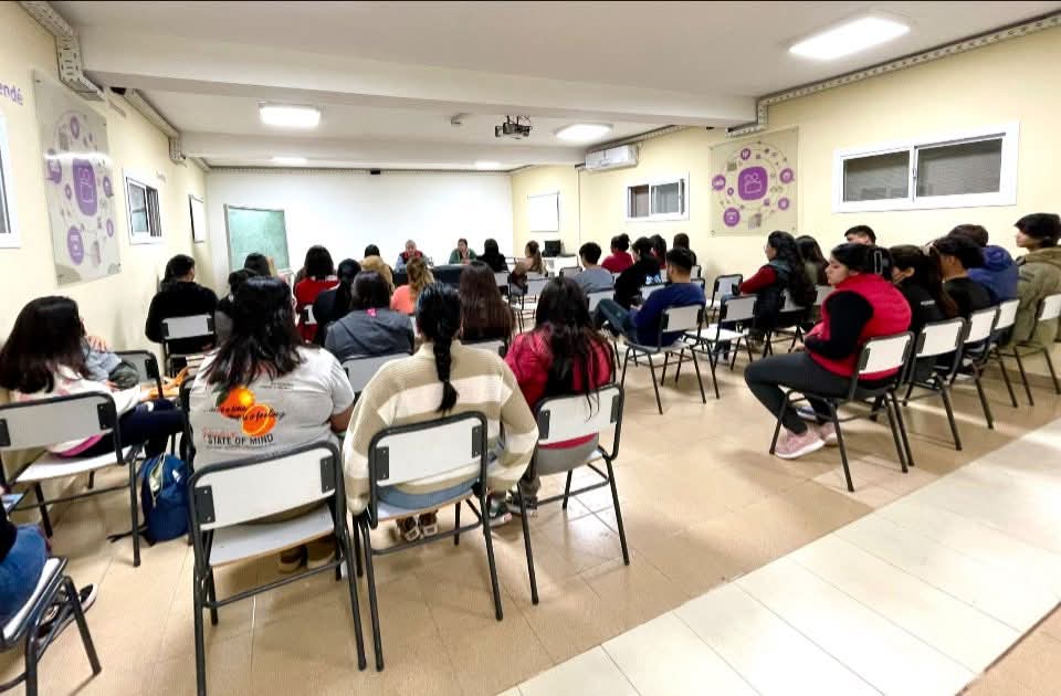 Nueva Esperanza: Avanza la Formación en Idiomas con el curso de Inglés Nivel A1