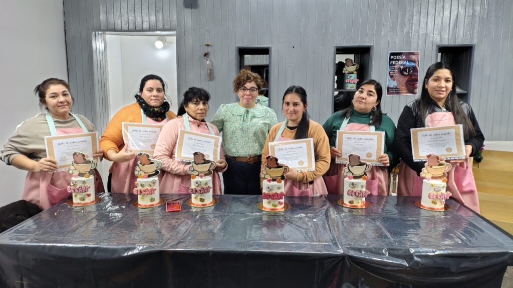 Con éxito se desarrolló un taller sobre “Cookies pintadas”
