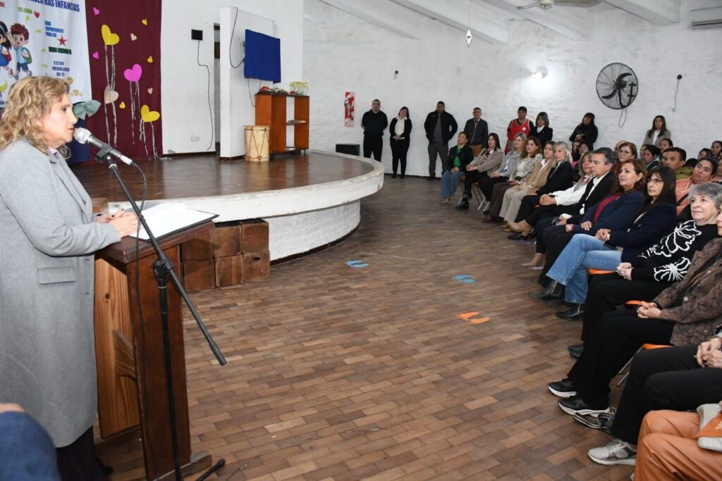 El Rotary Club Huarmi homenajeó a los jardines de infantes municipales El Rotary Club Huarmi homenajeó a los jardines de infantes municipales