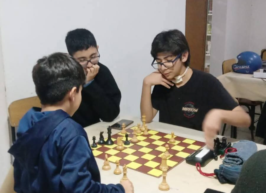 Jornada de ajedrez solidaria para ayudar a Mateo
