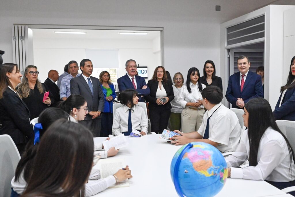 Zamora inauguró la obra de ampliación y refacción Instituto Superior de Bellas Artes “Juan Yaparí”