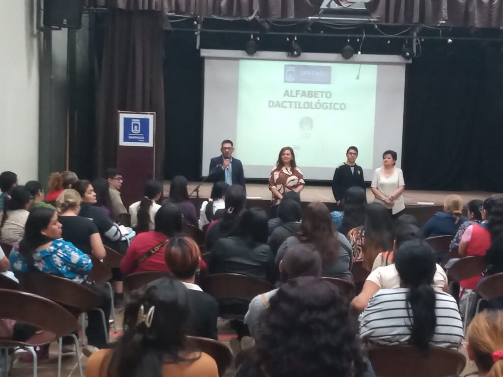 Comenzó el Curso Básico de Lengua de Señas Argentinas organizado por la Capital
