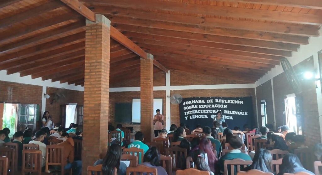La Facultad de Humanidades promueve la lectura en quichua a través de talleres en escuelas La Facultad de Humanidades promueve la lectura en quichua a través de talleres en escuelas