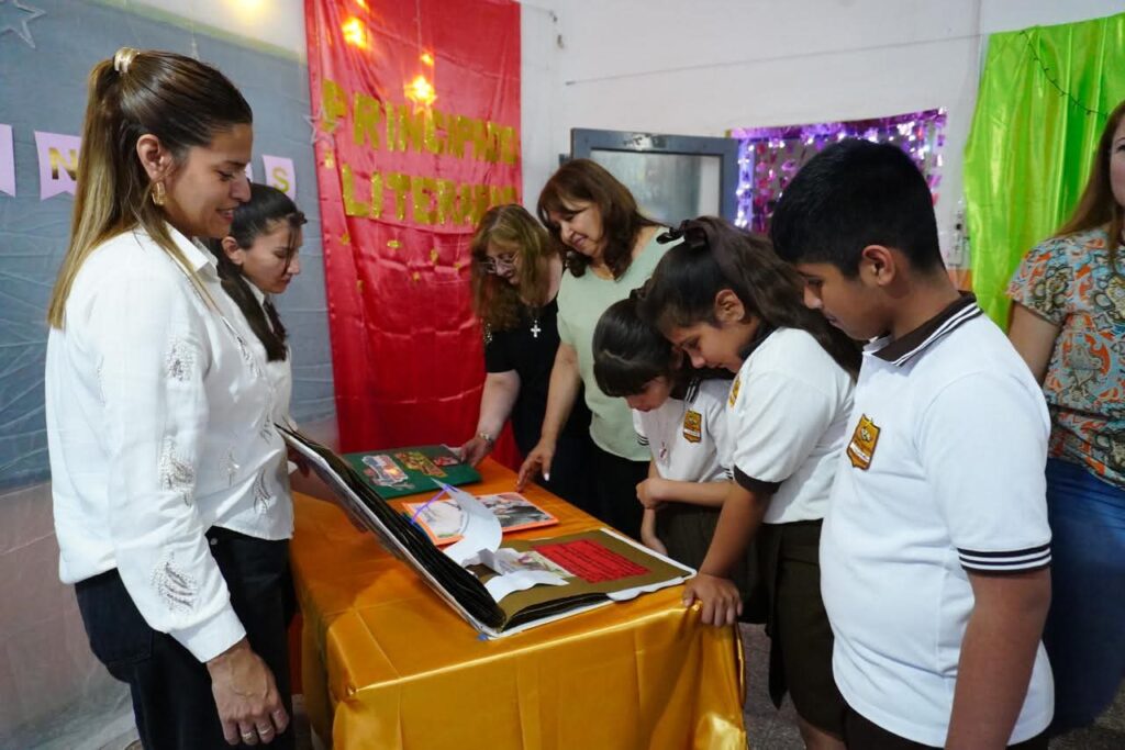 Con una kermés literaria cierran las actividades por el 135° aniversario de Pinto