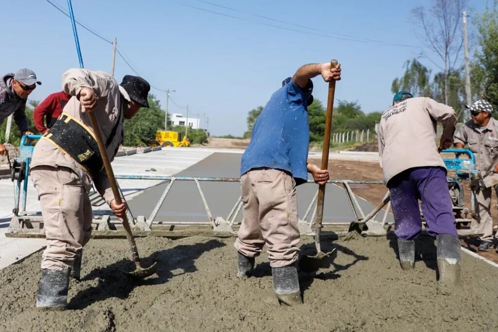 Las Termas: Avanza la pavimentación de calles en distintos puntos de la ciudad
