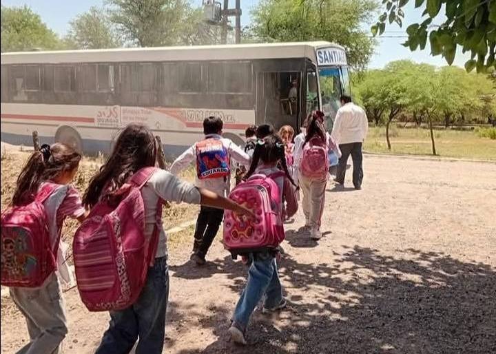 Alumnos de Villa Hipólita accedieron al boleto estudiantil gratuito