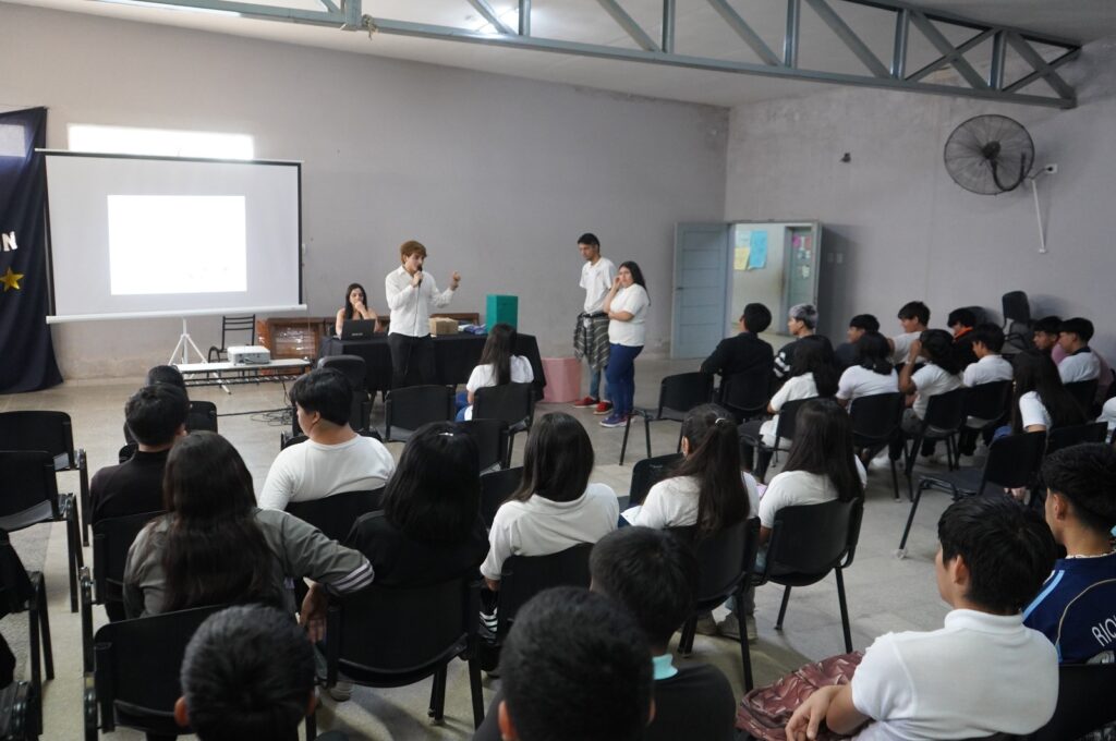 Exitosas “Jornadas de Concientización Democrática” en la escuela secundaria municipal