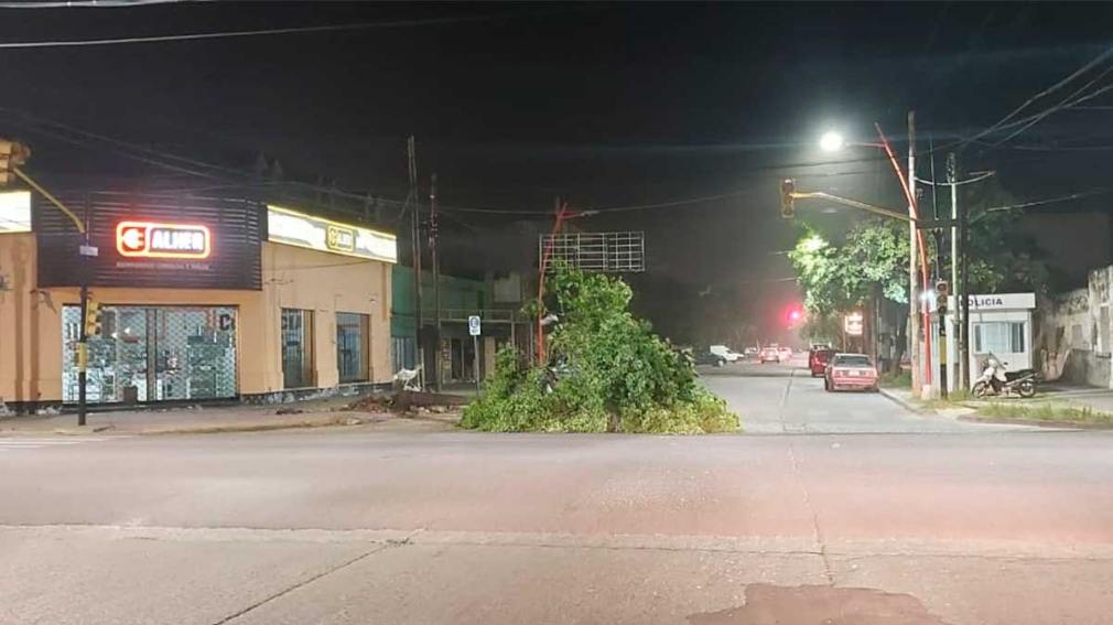 Un violento temporal de viento azotó a Santiago del Estero