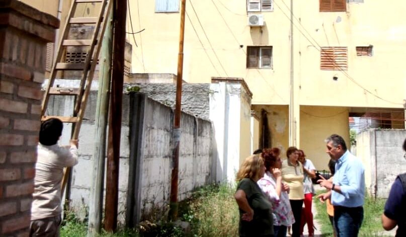 El municipio bandeño pide colaboración a los vecinos por los reiterados robos y daños al alumbrado público El municipio bandeño pide colaboración a los vecinos por los reiterados robos y daños al alumbrado público