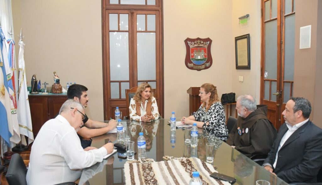 Fuentes se reunió con autoridades del convento y del museo San Francisco