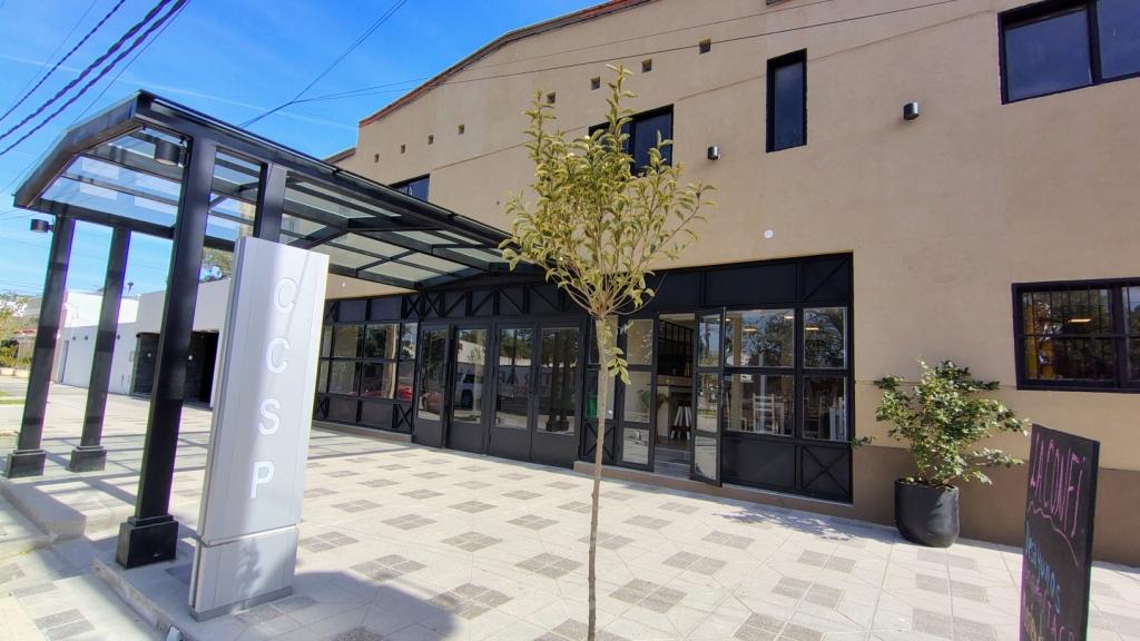 El politólogo Leandro Santoro brindará una charla en Fernández El politólogo Leandro Santoro brindará una charla en Fernández