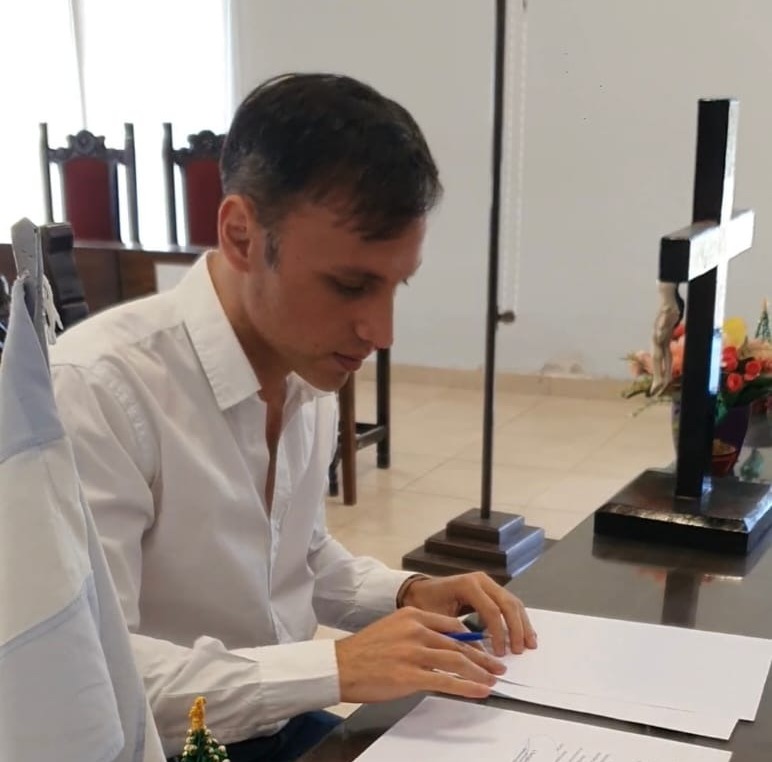 Araujo renunció como intendente de Fernández para asumir en el gabinete de Elías Suárez