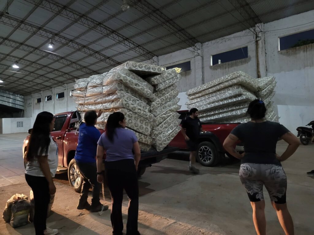 Monte Quemado: Asisten a familias afectadas por el temporal