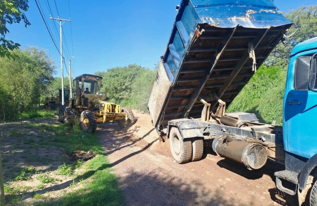 Continúan los trabajos para mantener la red vial en ciudad Capital